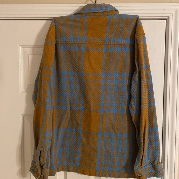 Urban Outfitters Shacket - Picture 3 of 6